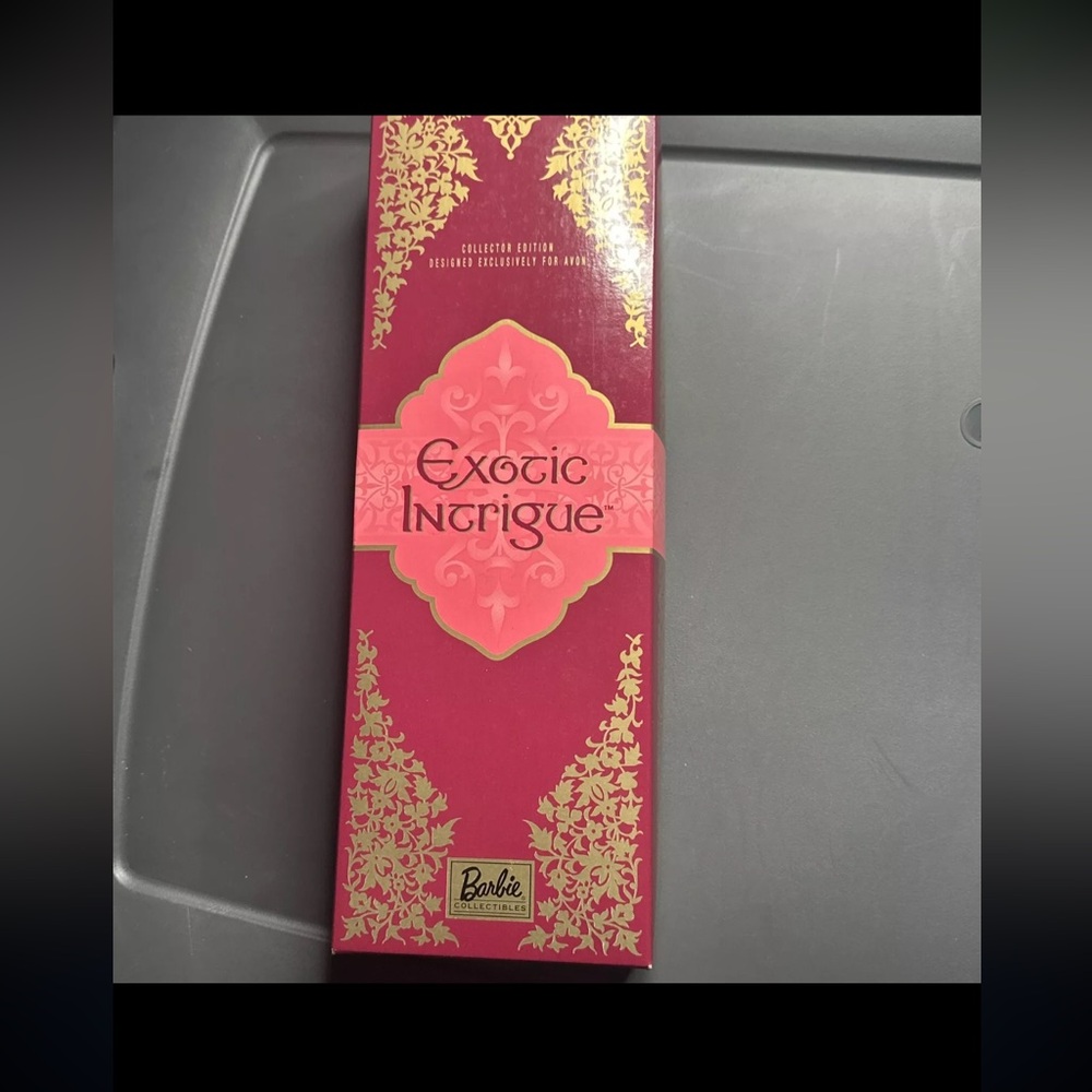 Exotic Intrigue 2004 Barbie Doll AVON EXCLUSICE NEW